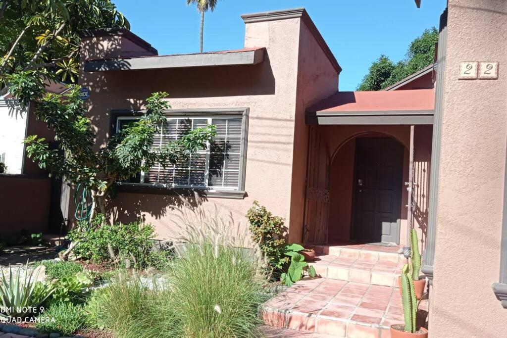 Estilo Californiano Villa เอนเซนาดา ภายนอก รูปภาพ