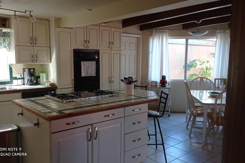 Estilo Californiano Villa เอนเซนาดา ภายนอก รูปภาพ
