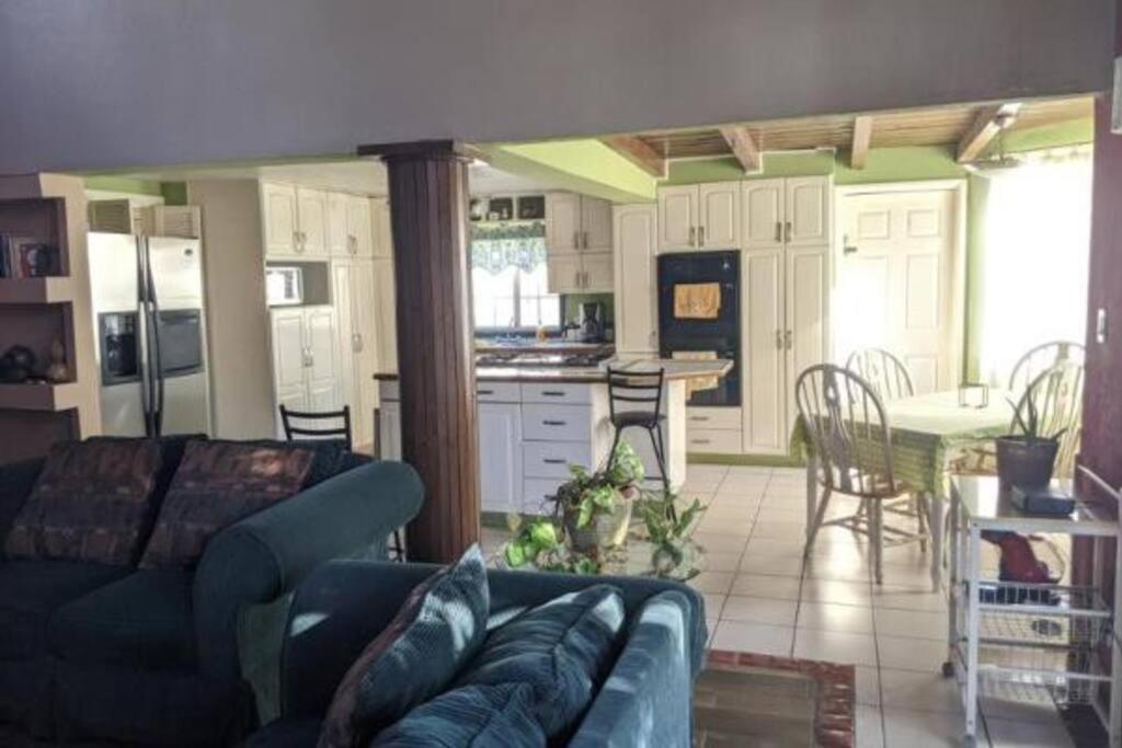 Estilo Californiano Villa เอนเซนาดา ภายนอก รูปภาพ